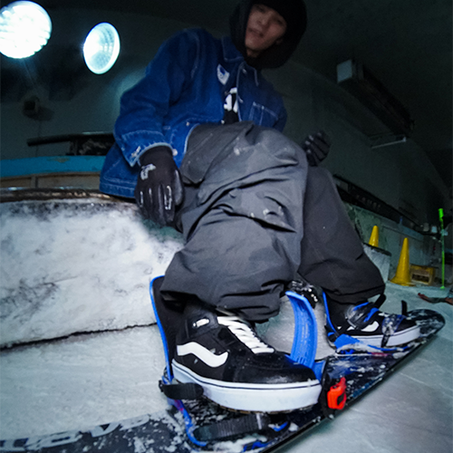 23-24 VANS SNOWBOARDING 