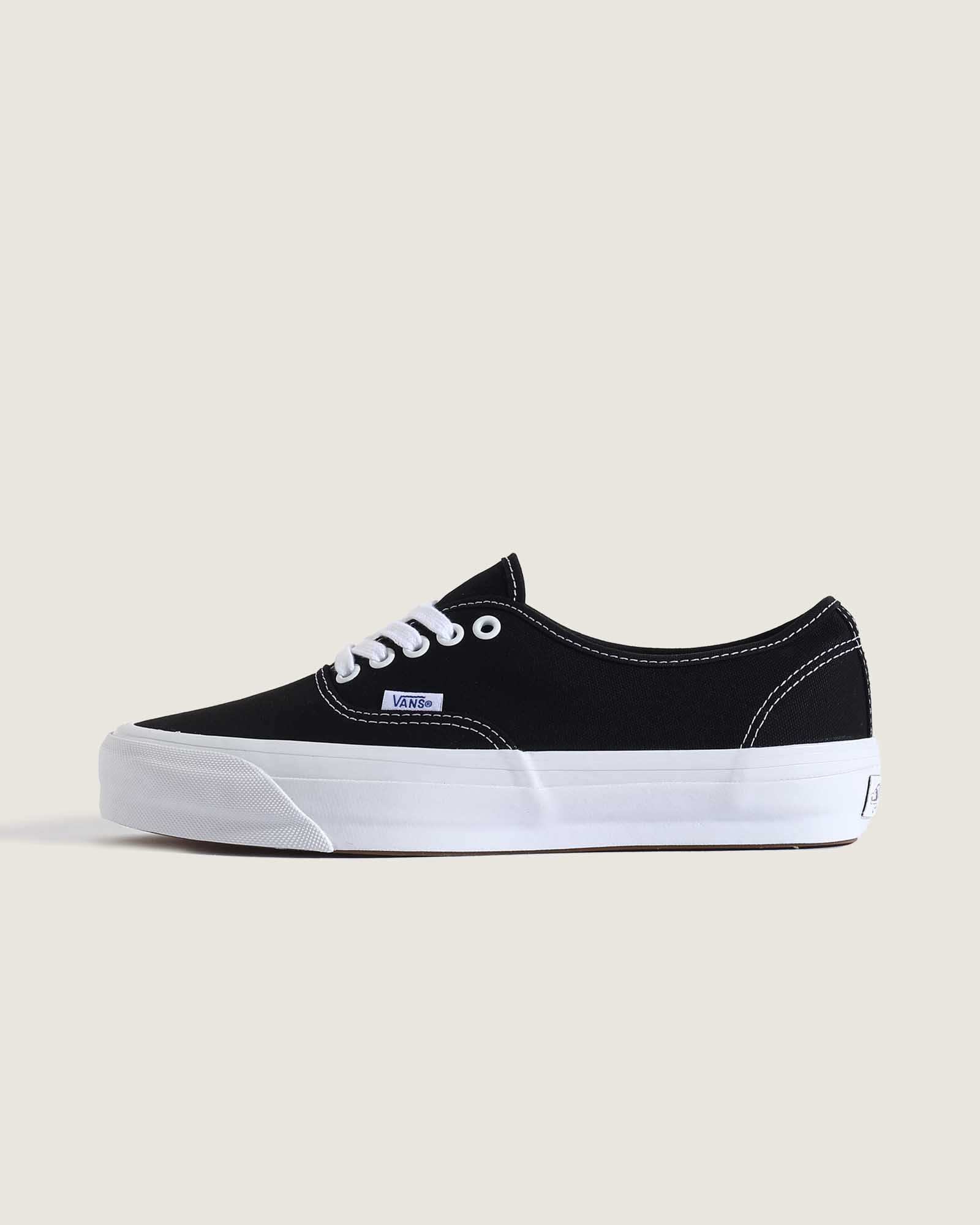 【名作/極美品】VANS US8 AUTHENTIC レザー スニーカー 黒 vans AUTHENTIC オーセンティック レザー US8（26cm）黒の通販