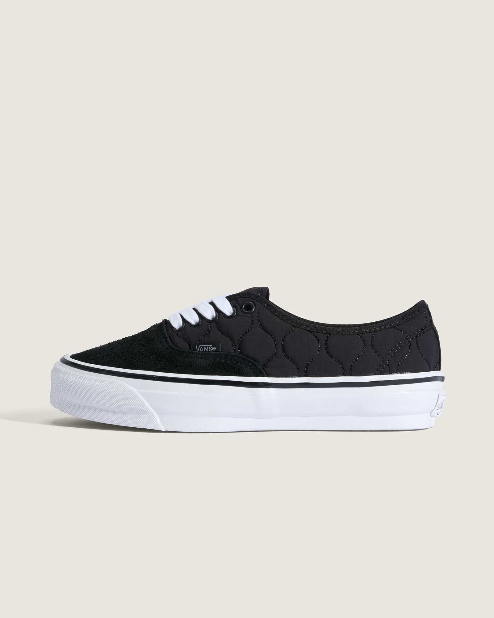 【名作/極美品】VANS US8 AUTHENTIC レザー スニーカー 黒 vans AUTHENTIC オーセンティック レザー US8（26cm）黒の通販