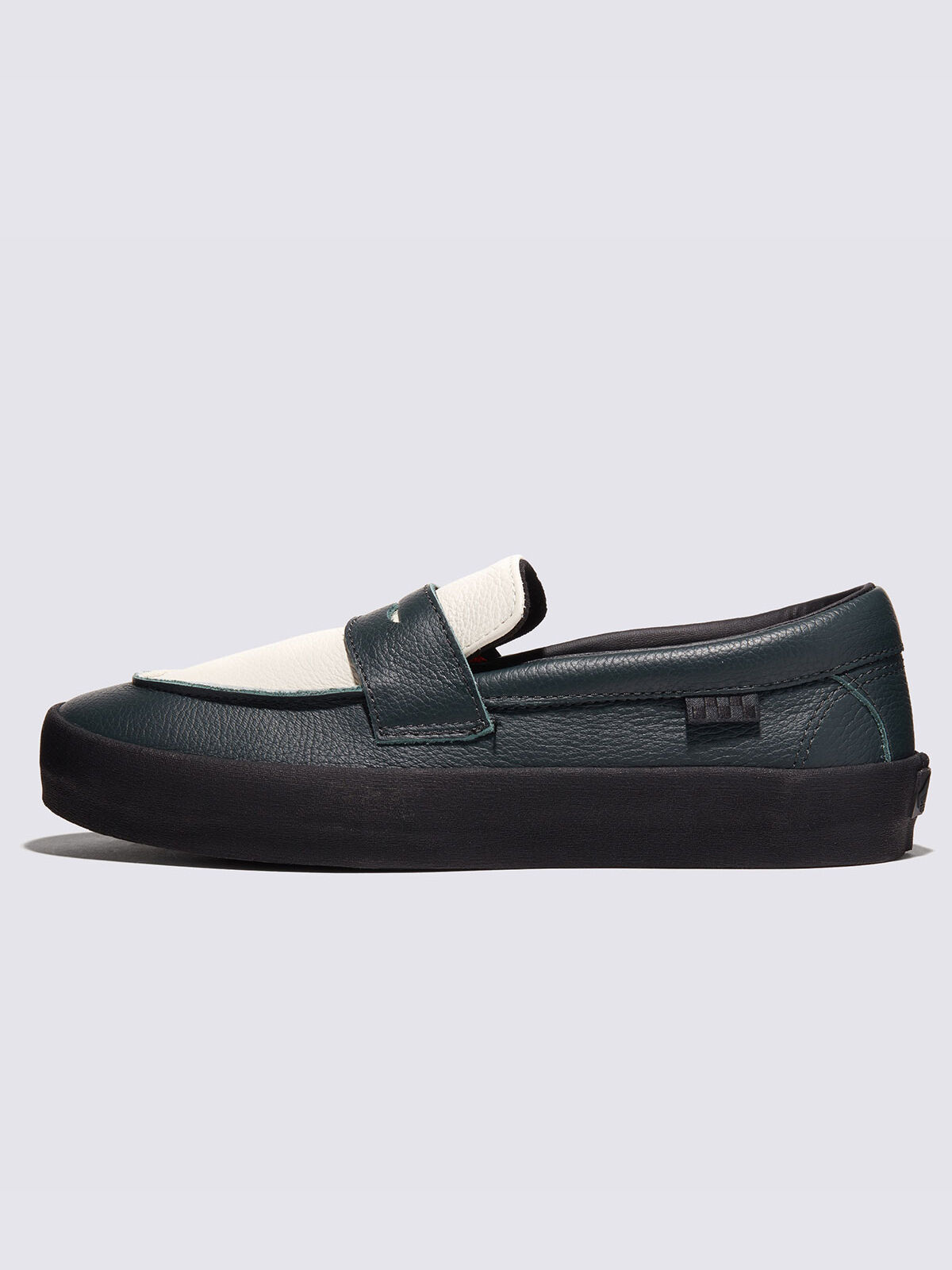スケート ローファー| VANS（ヴァンズ）公式ストア