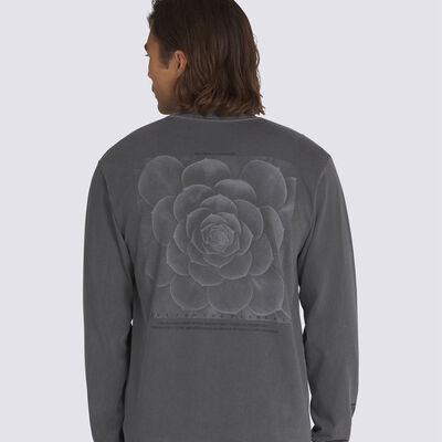 MTE DIVINE SYMMETRY Tシャツ