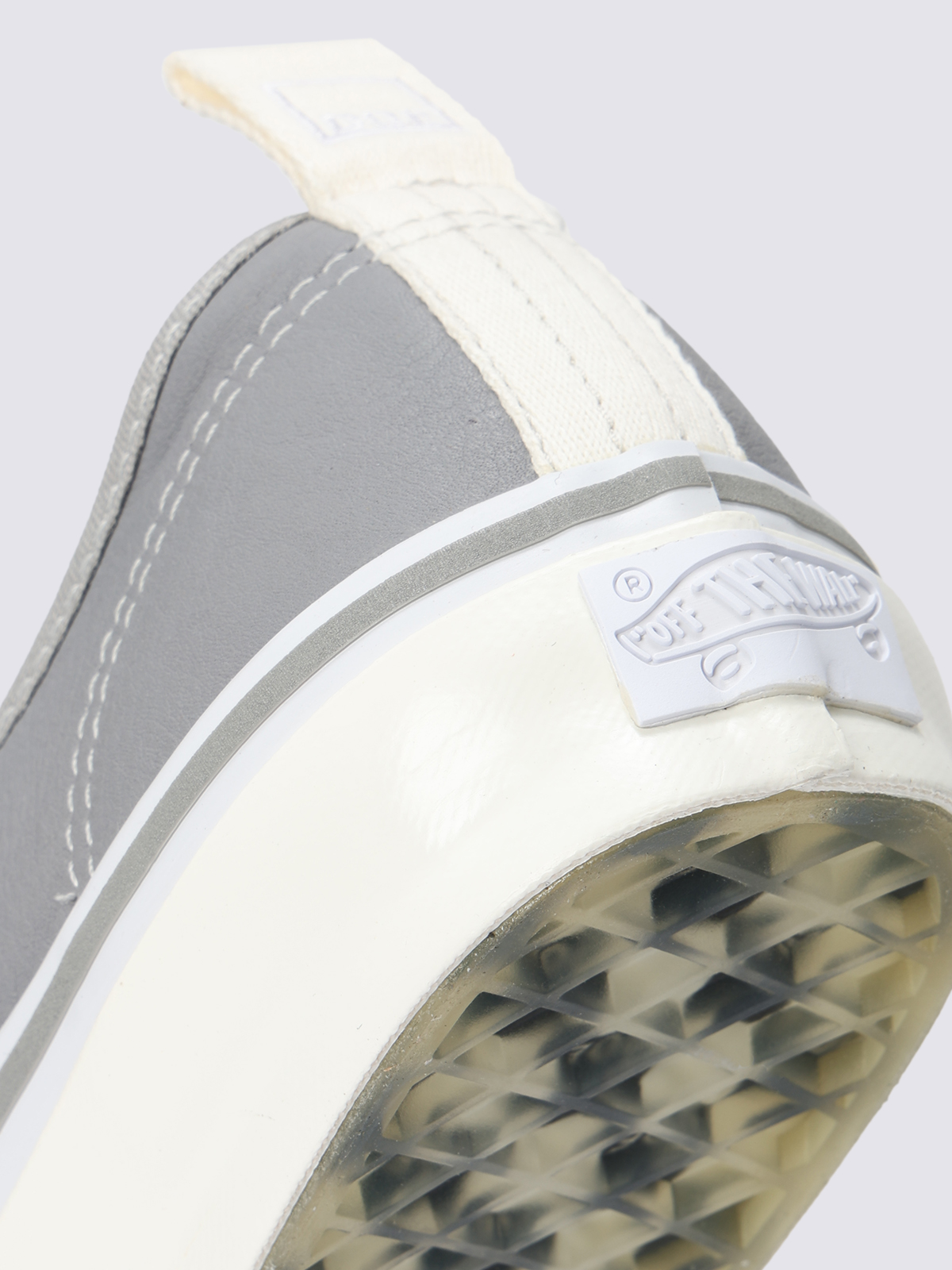 DOE オーセンティック 44| VANS（ヴァンズ）公式ストア