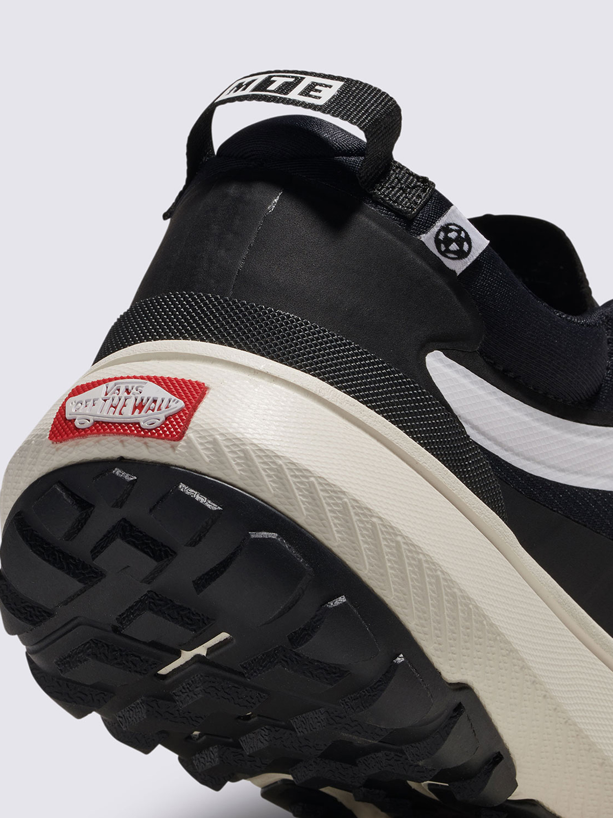 ☆送料無料☆ VANS MTE Cross Pass ☆ MTE クロスパス| VANS（ヴァンズ）公式ストア