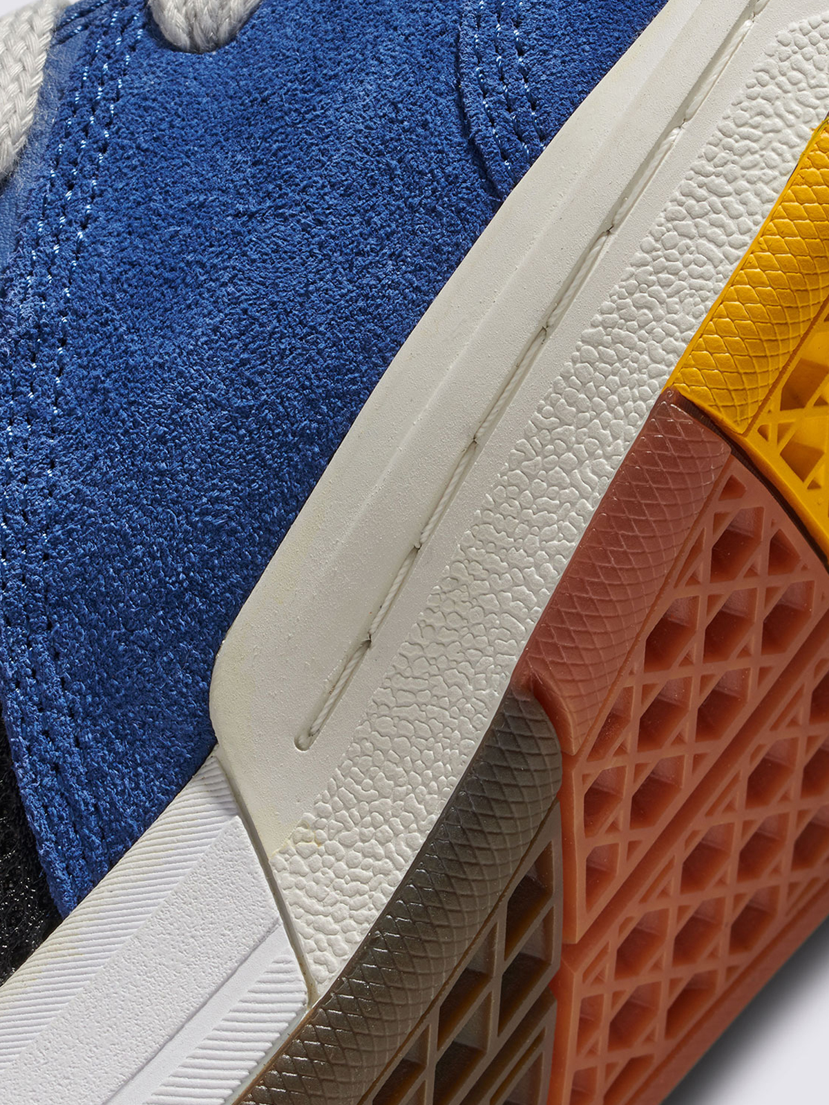 美品☆バンズ VANS ジャージ 刺繍ロゴ エンブレム ハイネック