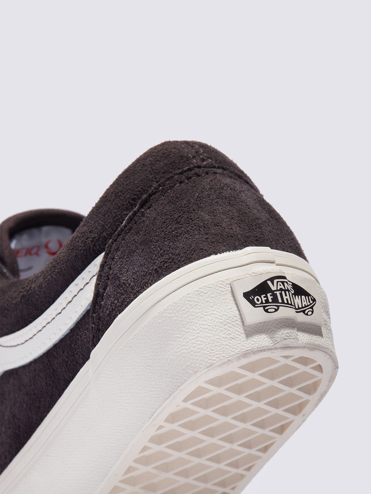 商品画像：楽天市場】【40％OFF／SALE】バンズ VANS スニーカー ピッグ 4