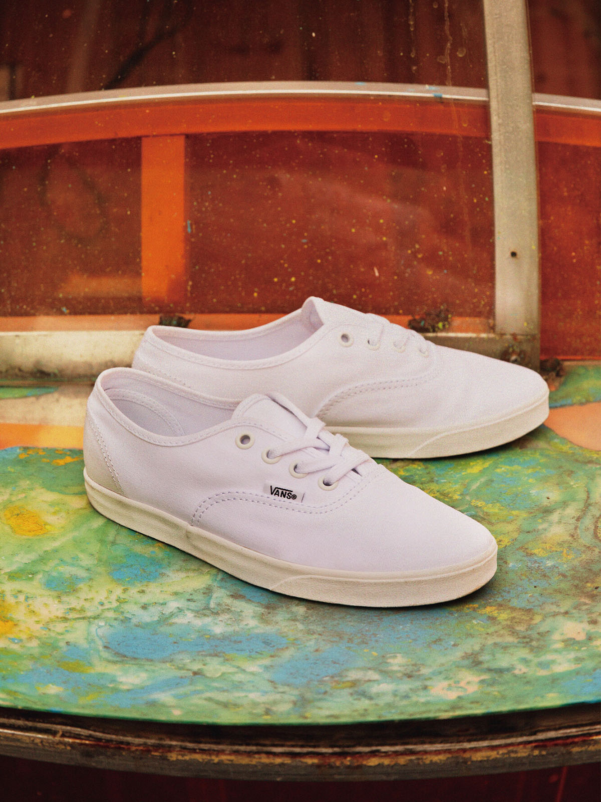 スニーカー ^VANS^ Authentic Lowpro White VN000D04WWW1 オーセンティック ロープロ| VANS（ヴァンズ）公式ストア