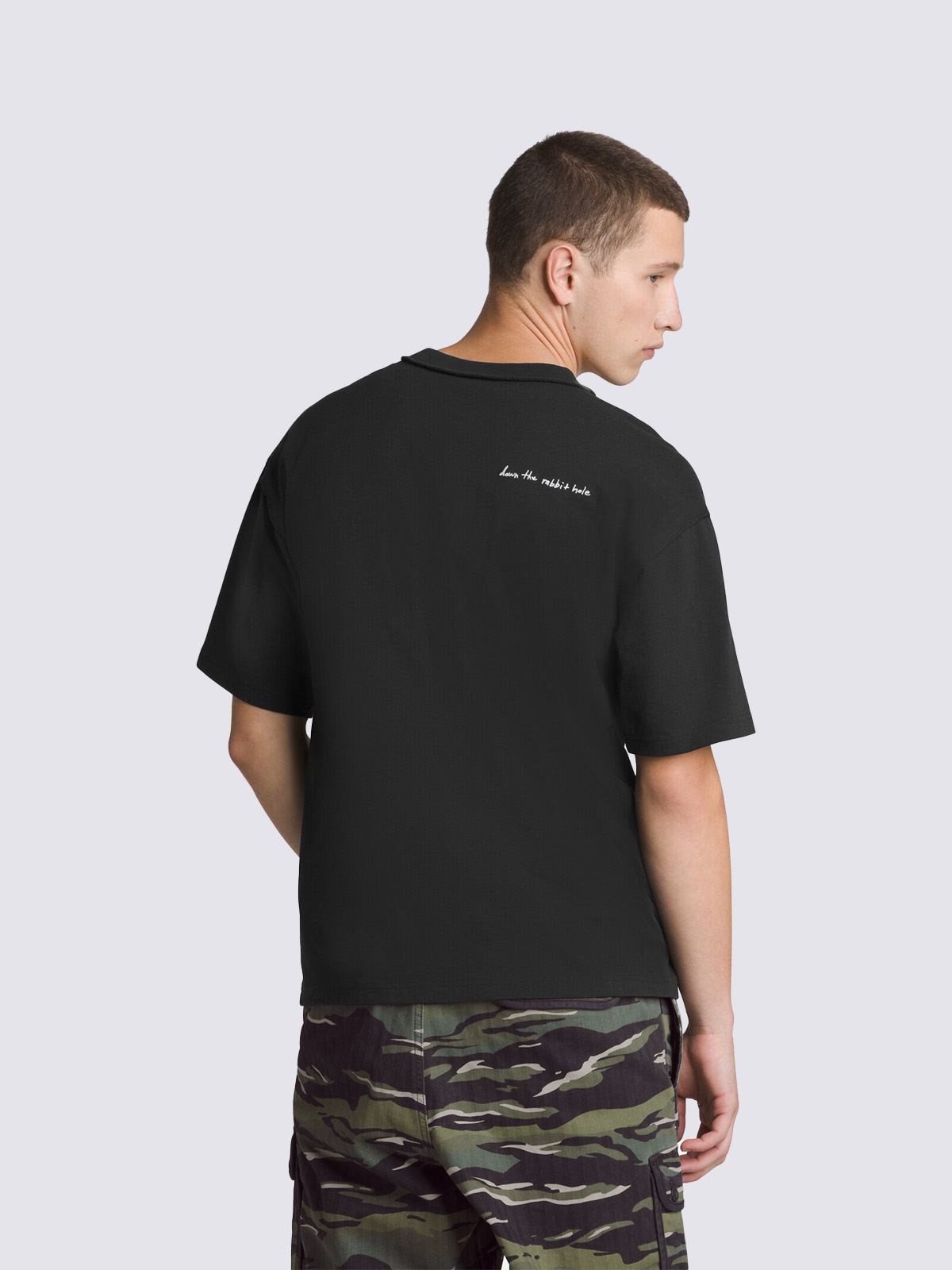 PREMIUM DOWN THE RABBIT HOLE Tシャツ image number 2