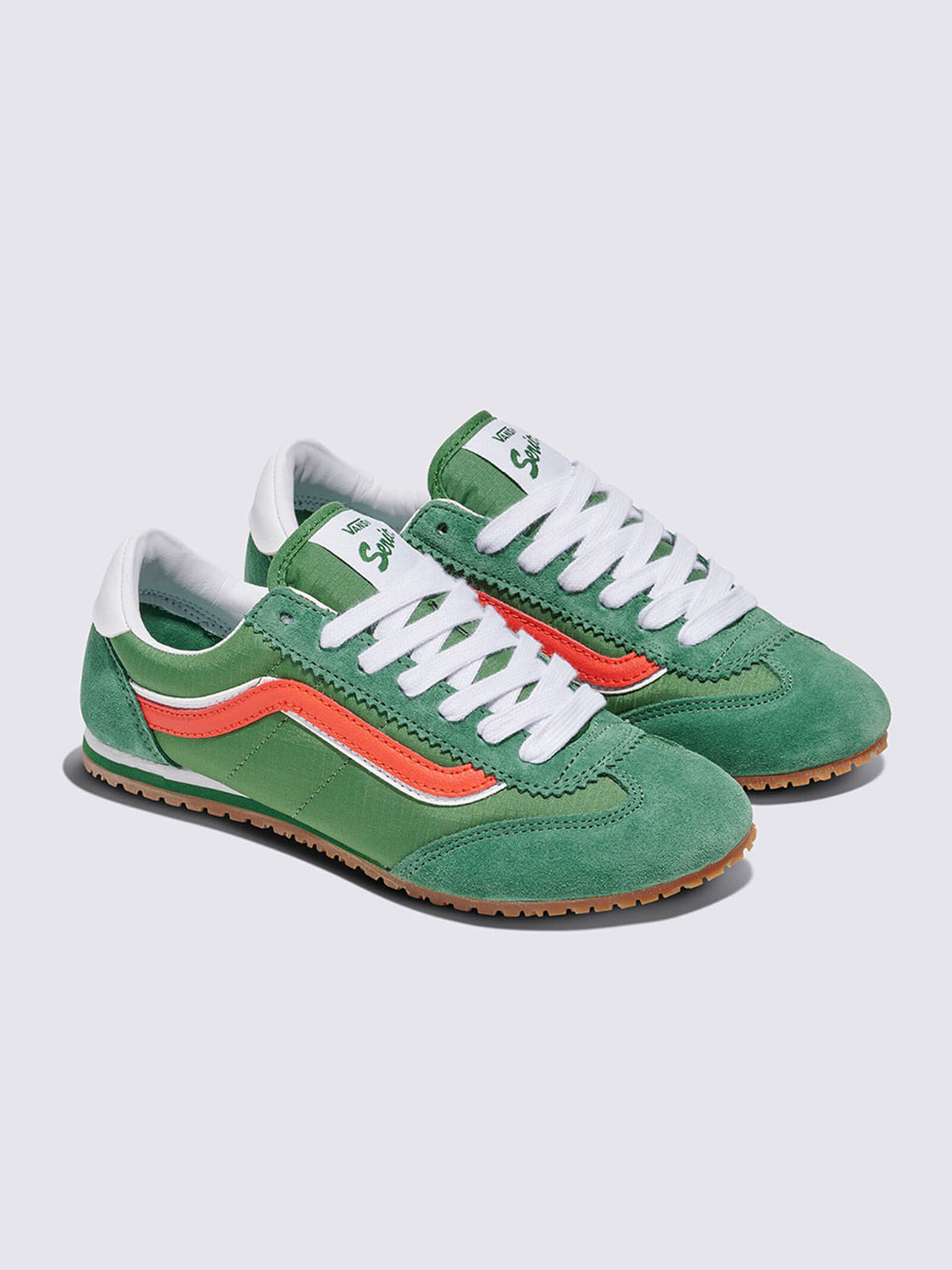 スリムシルエットで美しく★VANS★ウィメンズ スーパー ロウプロ スーパーロープロ| VANS（ヴァンズ）公式ストア