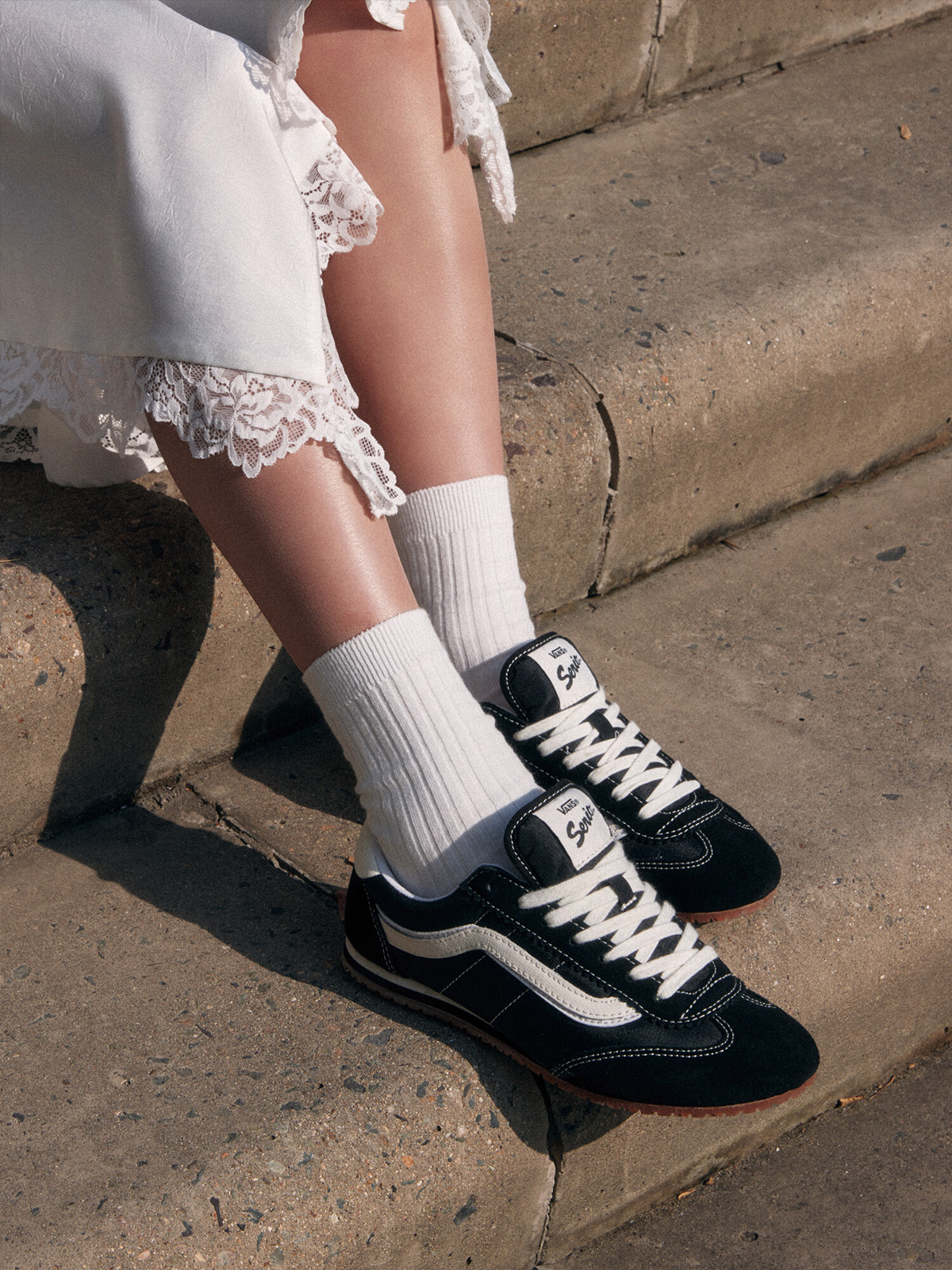 楽天市場】バンズ VANS スニーカー スーパー ロープロ