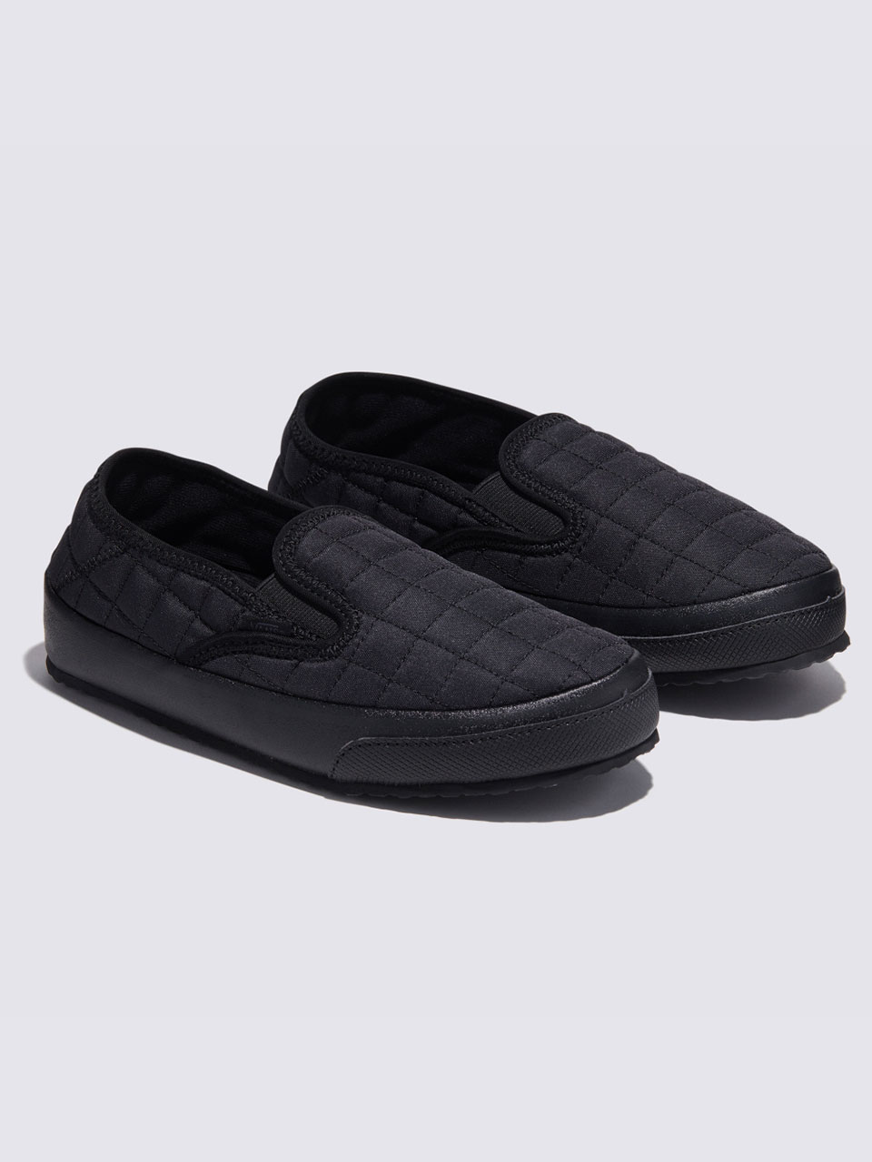 [VANS] スリッパ MTE マウンテン ミュール キルトブラック VANS] スリッパ MTE マウンテン ミュール キルトブラック (VANS
