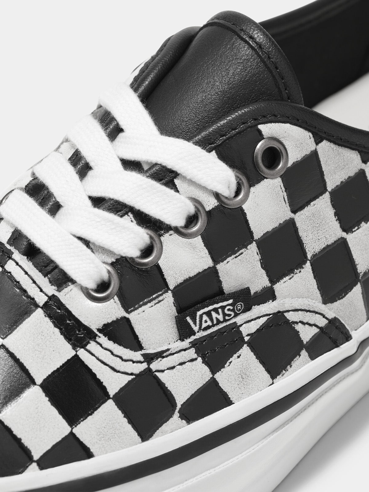 Vibram★おとく OTW オーセンティック 44 VIBRAM| VANS（ヴァンズ）公式ストア