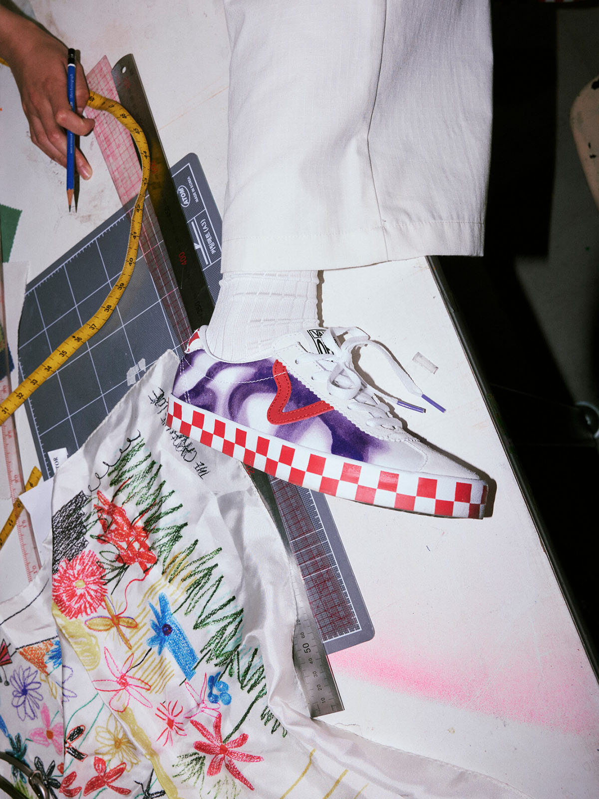THE MUSEUM VISITOR スポーツロー| VANS（ヴァンズ）公式ストア