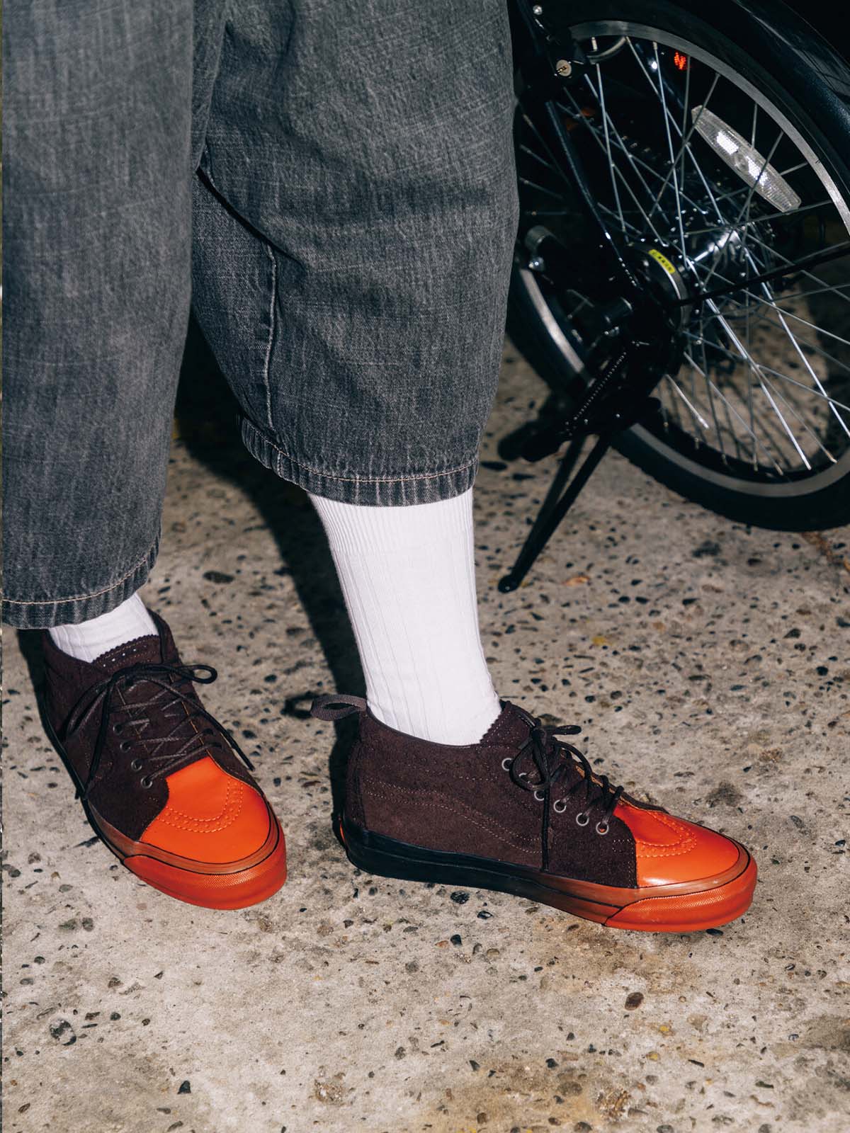 VANS VARSITY スケートミッド リイシュー ブローグ image number 7