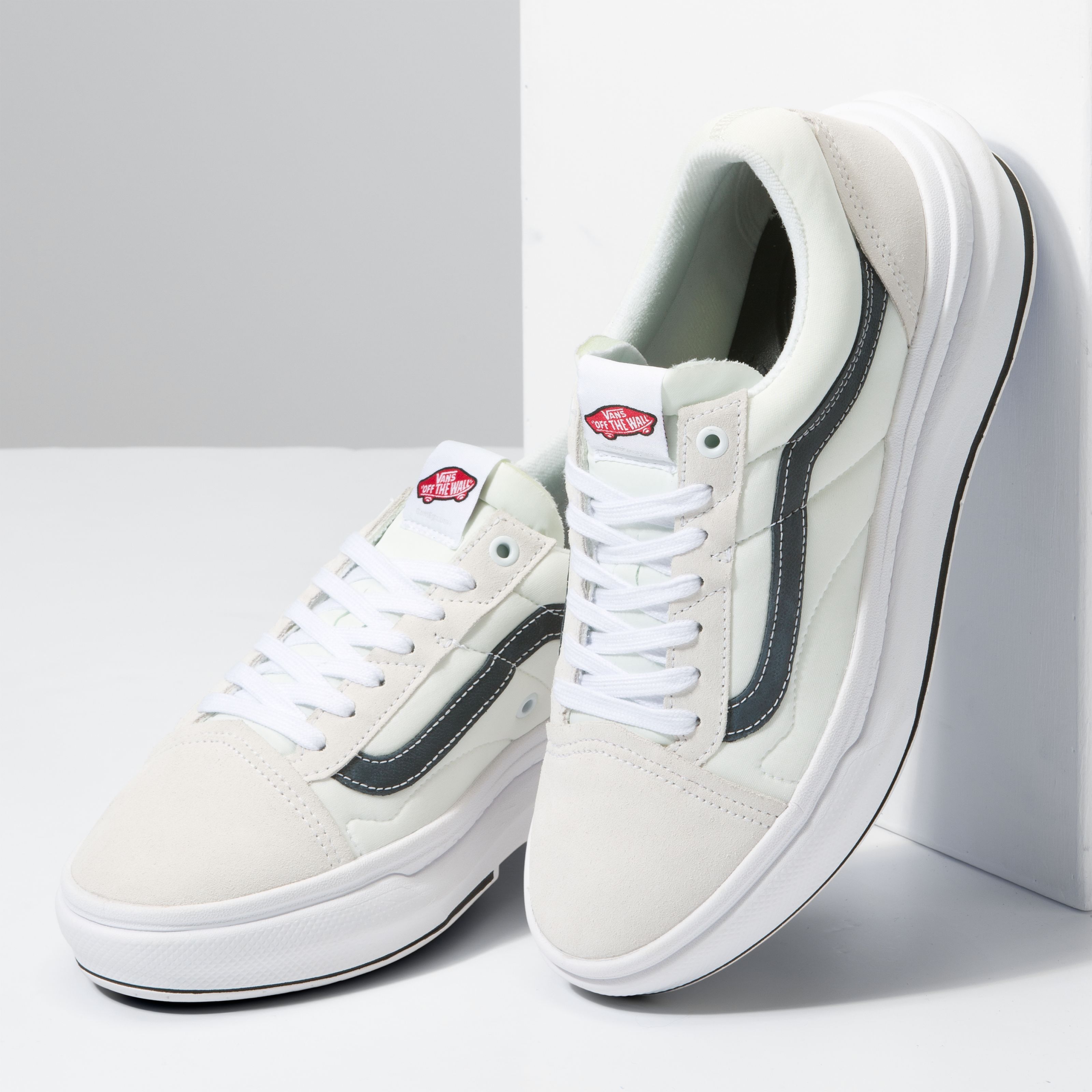 オールドスクール オバート CC| VANS（ヴァンズ）公式ストア