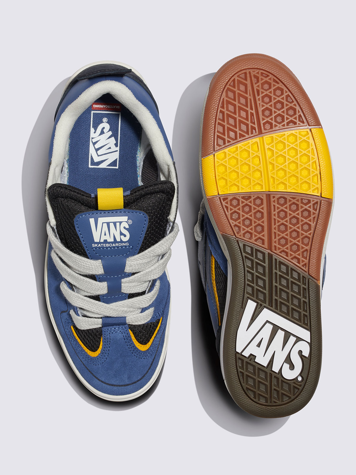美品☆バンズ VANS ジャージ 刺繍ロゴ エンブレム ハイネック