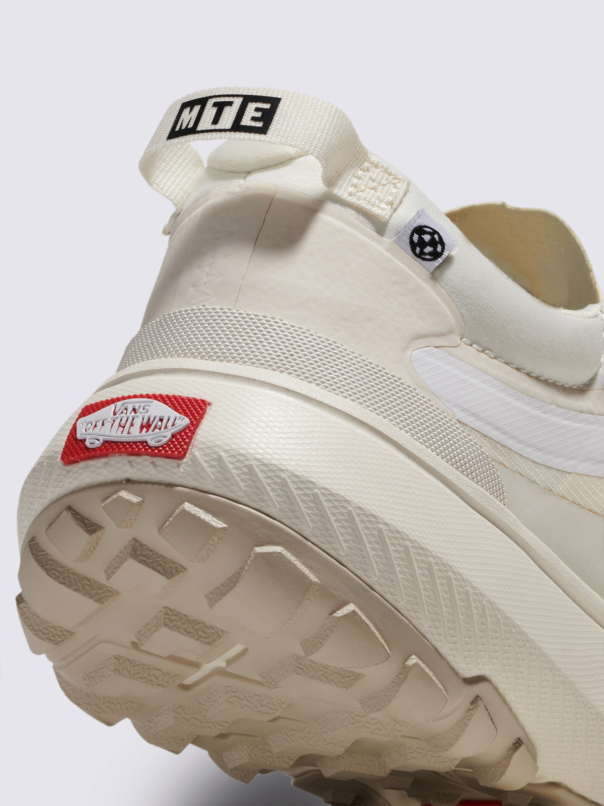 MTE クロスパス| VANS（ヴァンズ）公式ストア