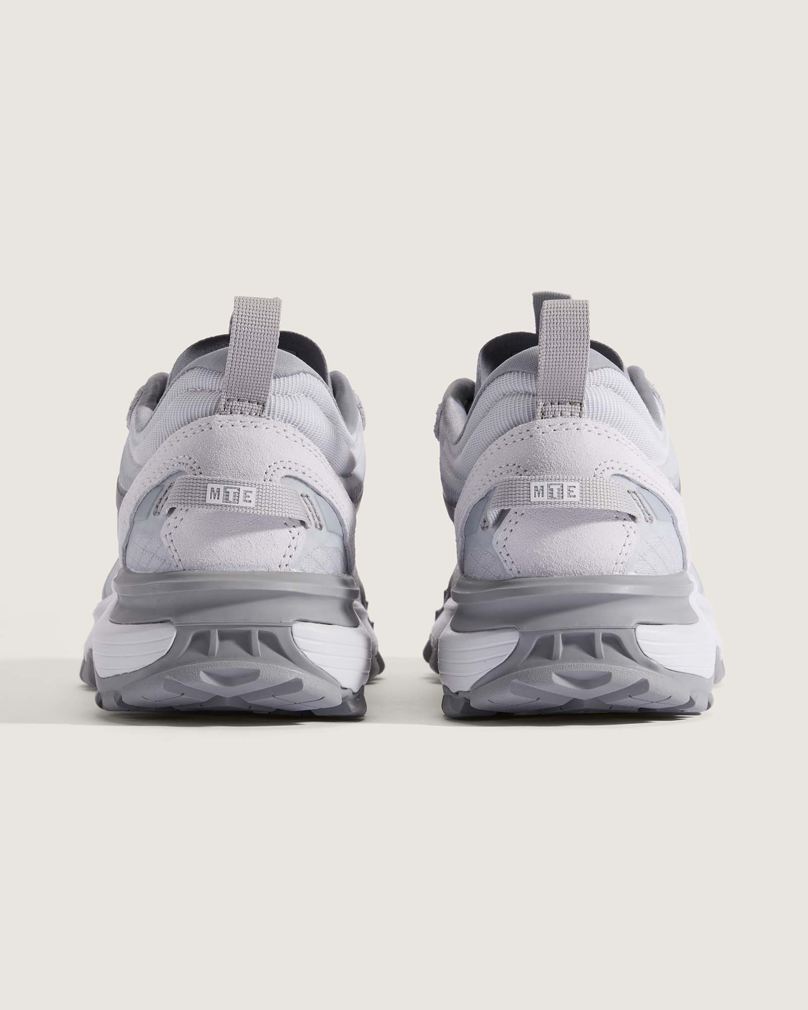 MTE クロスパス XC| VANS（ヴァンズ）公式ストア