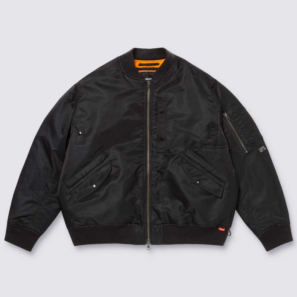 VANS 息苦し MA-1×キルティングJKリバーシブル 黒 CALIFORNIA M