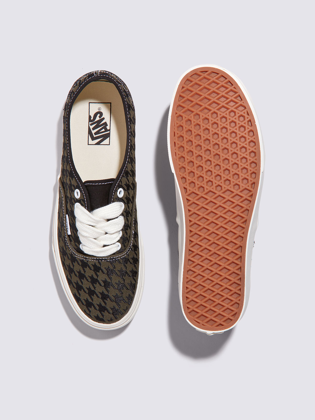 VANS ハウンドトゥーススニーカー