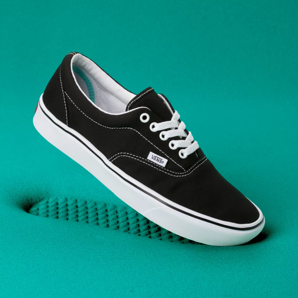 Vans comfycush clearance era shoes