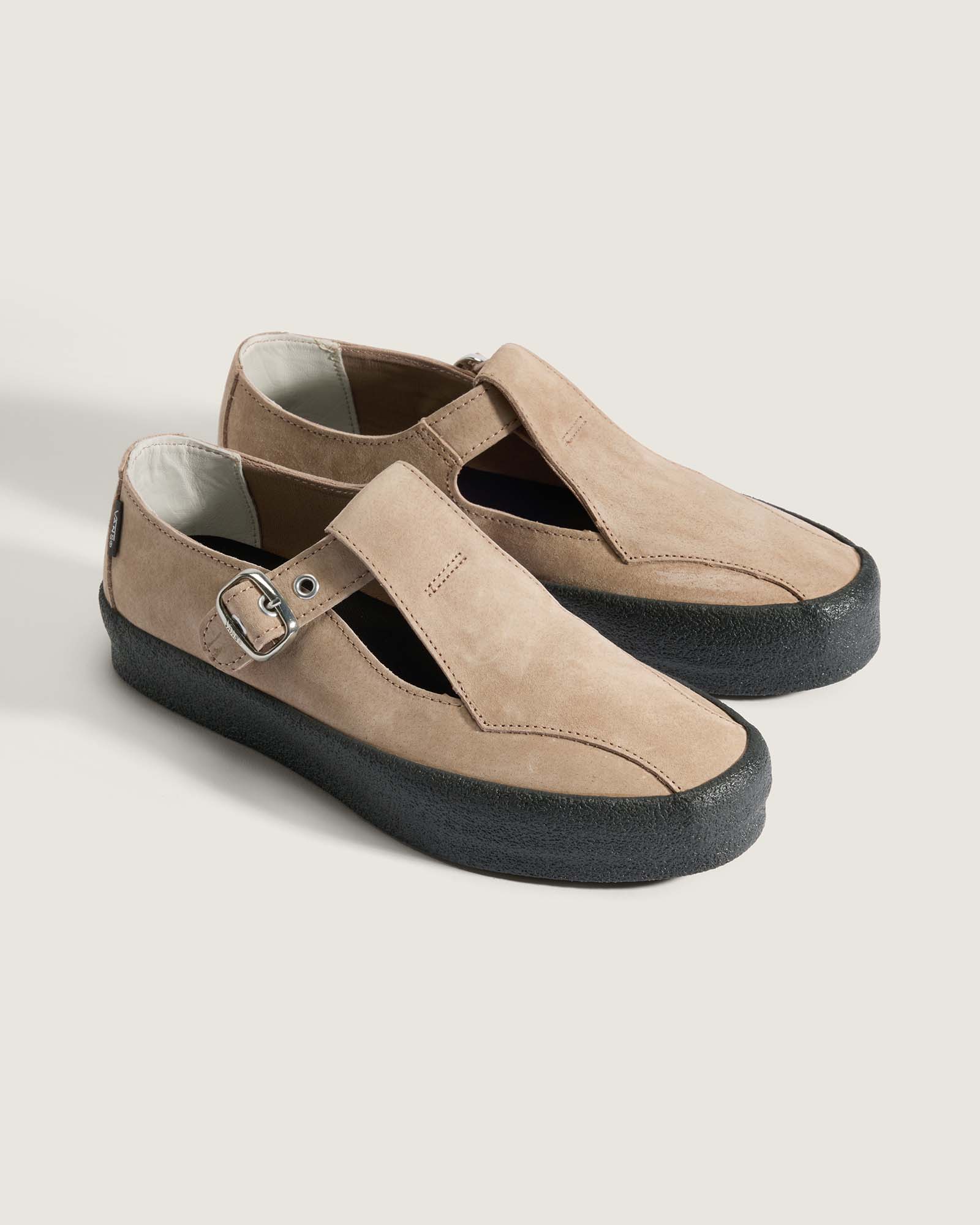 バンズ　メリージェーンシャドウ VANS最上級ラインの厚底メリージェーンシューズ、“オール
